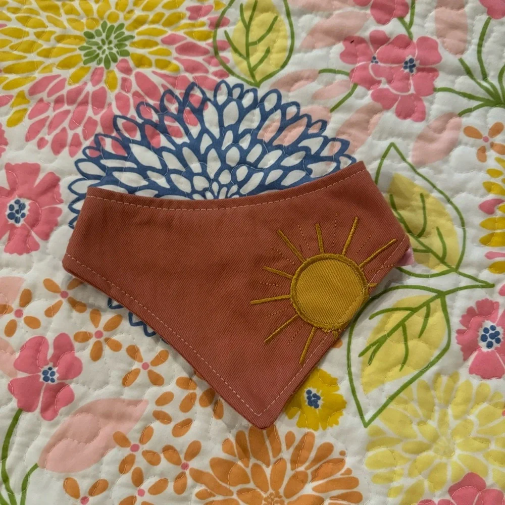 New sun dog bandana snap on 13 in